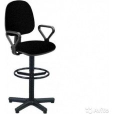 Industriālais krēsls NOWY STYL REGAL GTP RING STOPKI melns audums C-11